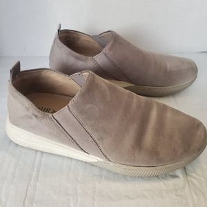 Naturalizer Grey suede skimmers